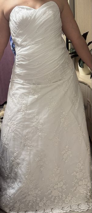 Продам свадебные платья