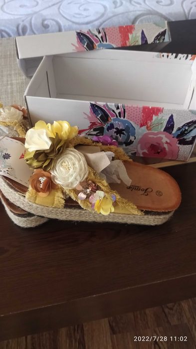 Нови дамски сладки чехли