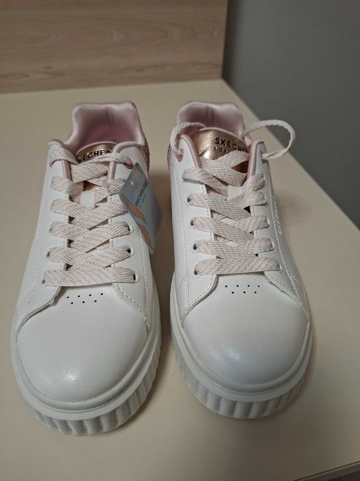 Дамски нови маратонки Skechers