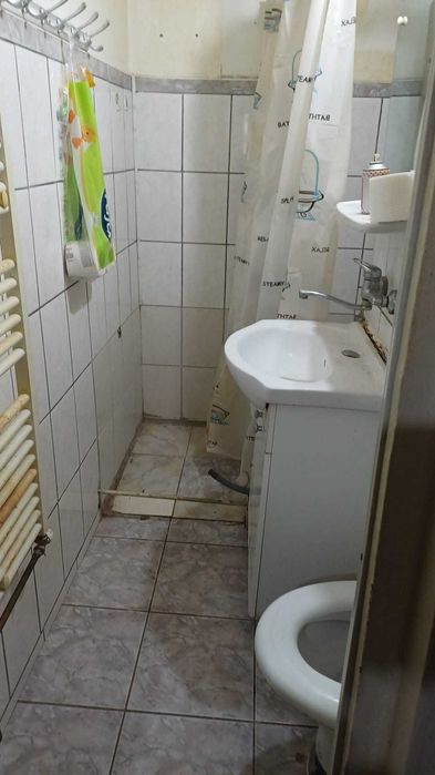 Vand apartament  2 camere