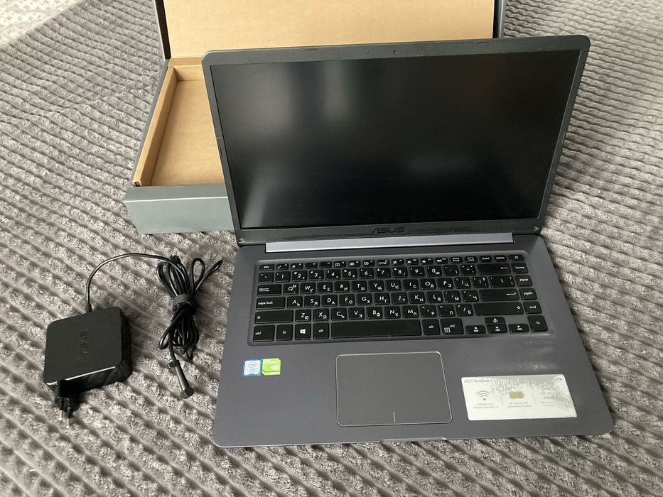 Asus VivoBooks 5 лаптоп