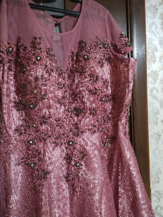 Розова рокля ххL