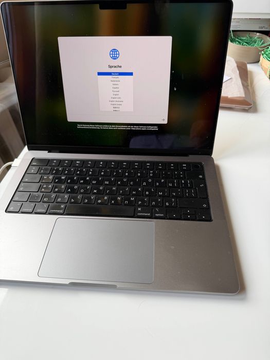 Apple MacBook Pro 14" M1 16GB RAM 512GB SSD