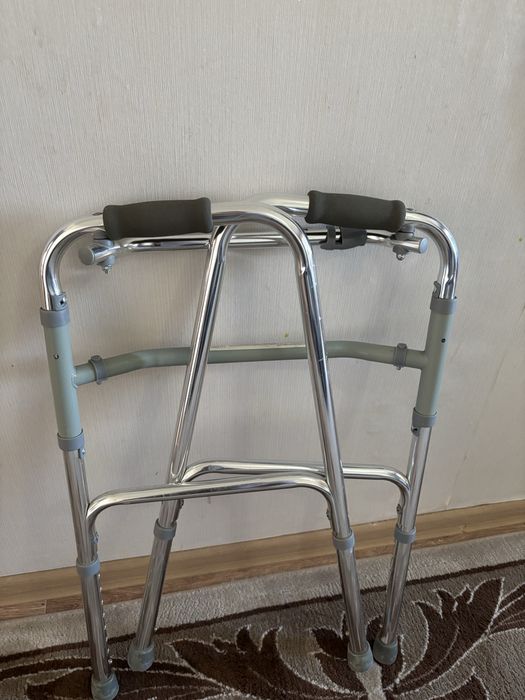Ходунки складные