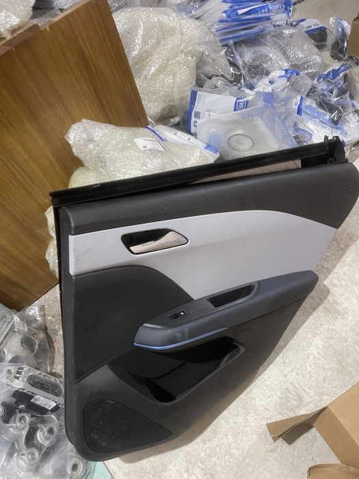 Monza opshifka YENGI Original yengi moshnadan olingan yurmagan!