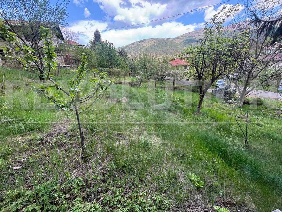 Поземлен имот в с. Рударци