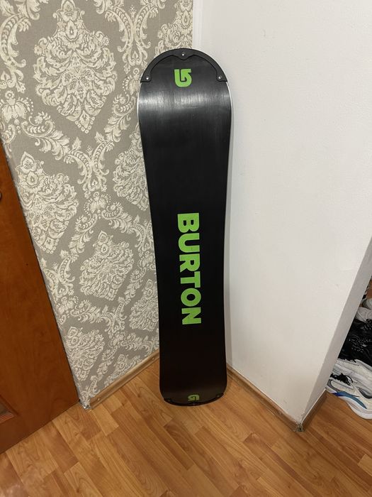 Placa snowboard 137 cm burton cu legaturi