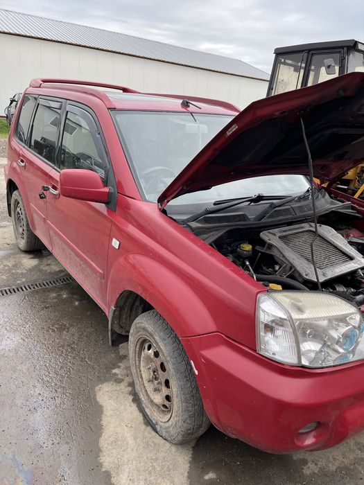 Dezmembrez nissan x trail din 2005