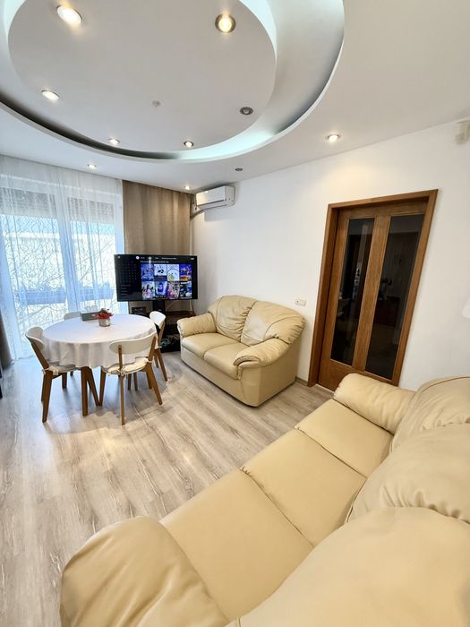 Apartament 3 camere - Ultracentral - Primarie Et 2 - Mobilat si utilat