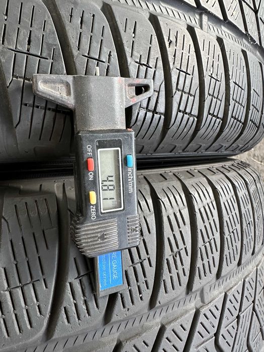 SET 4 Anvelope Iarna 255/60 R18 112H PIRELLI Scorpion Winter