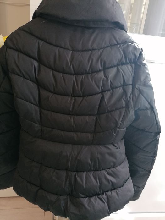 Geaca neagra matlasata