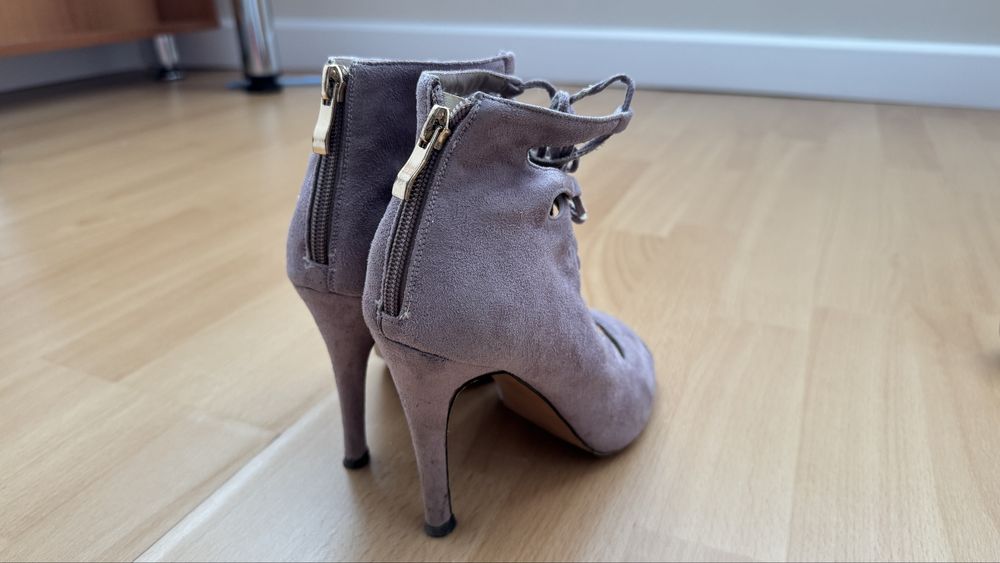 Стильные Туфли-босоножки