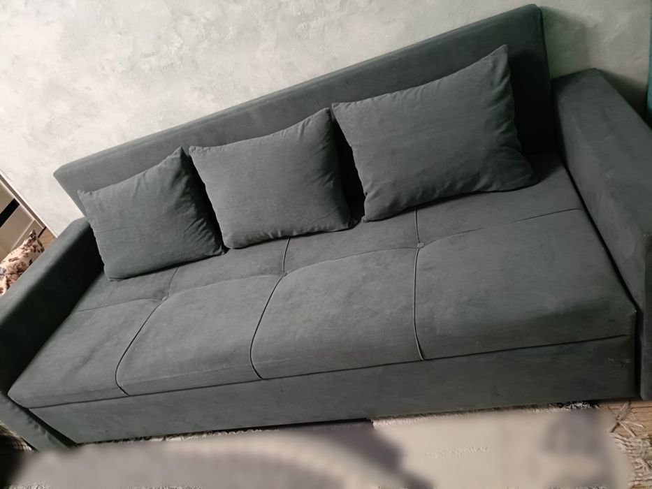 Шкаф Россия дерево,диван