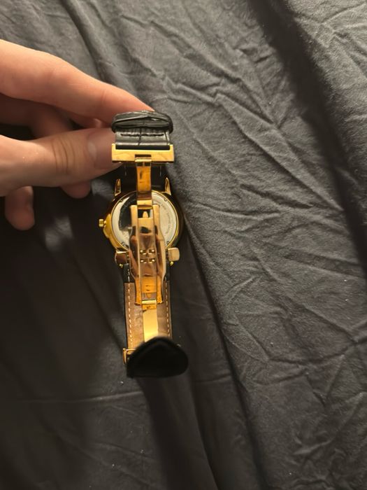 Наурчиные часы EDOX