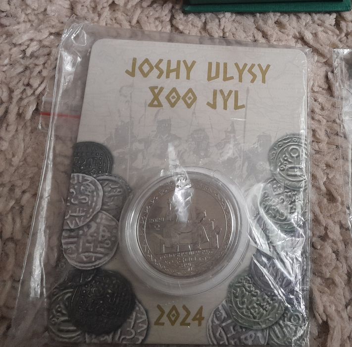 Монеты продам оптом.