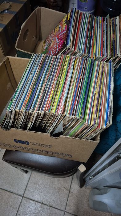Lot Discuri Vinil colectie aproximativ 100 LP in stare buna cu muzica