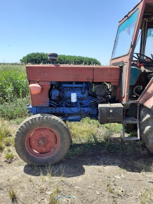 Vind tractor cu utilaje