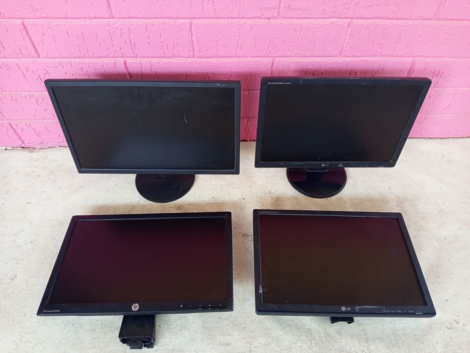 Монитор диагональ 20 .