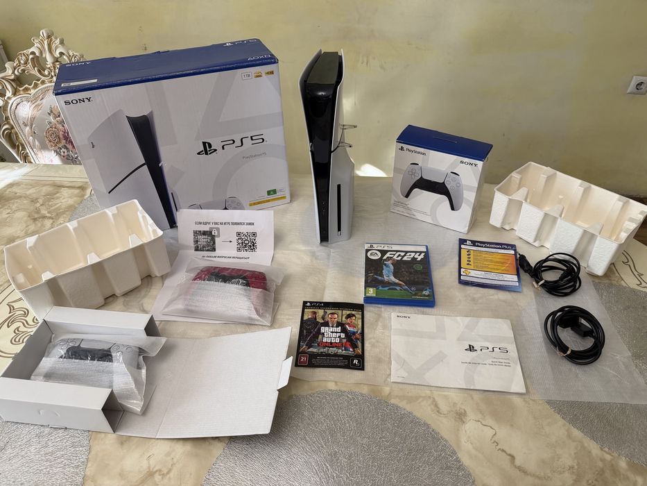 Продам новый Playstation 5 slim box 1tb