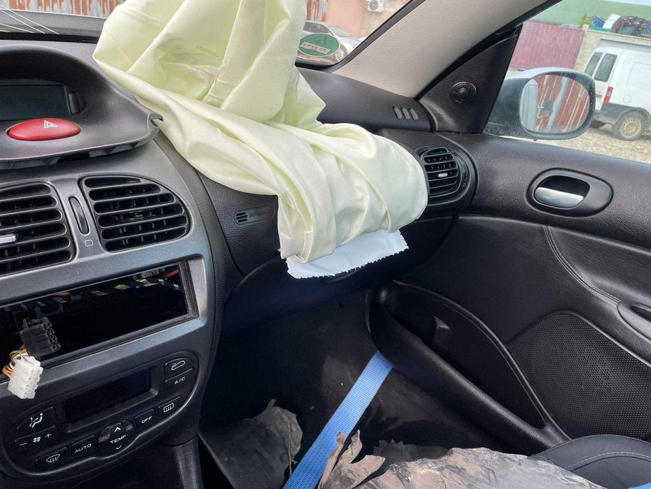 peugeot 206cc 2.0 136 facelift на части пежо 206 цц кабрио