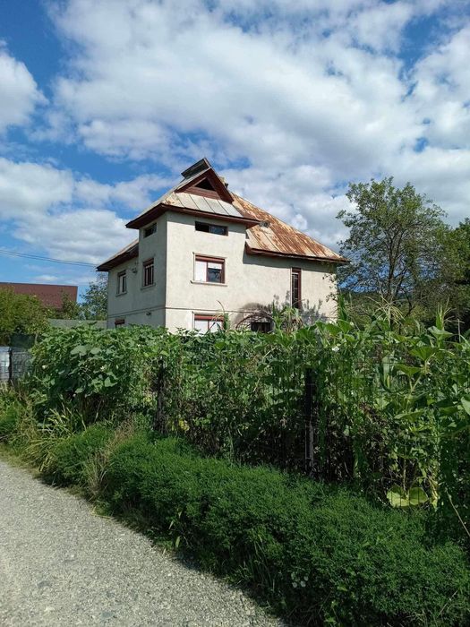Se vinde casa cu etaj sighet