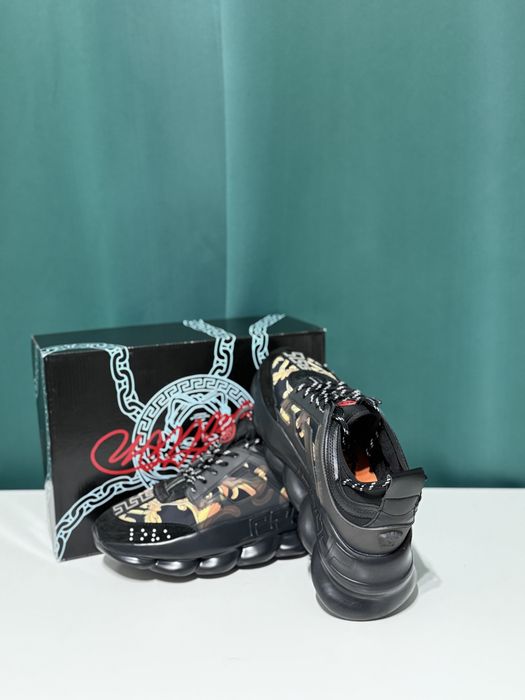 Versace Chain Reaction