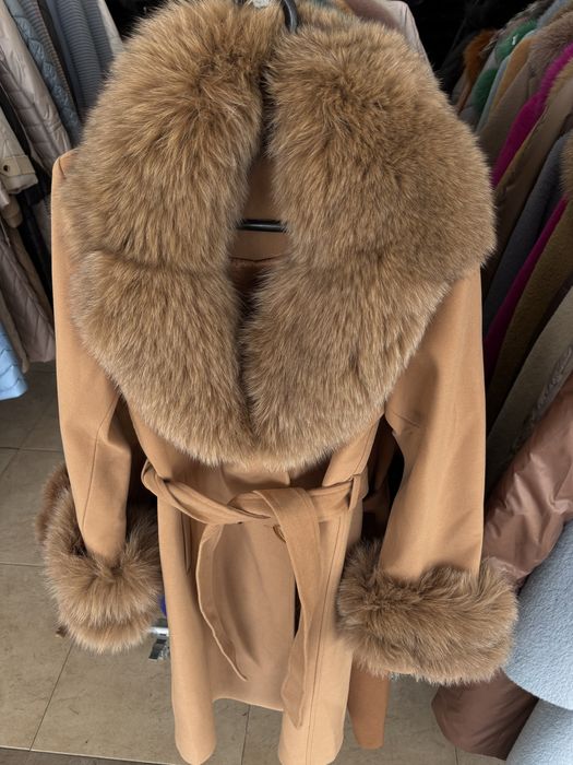 Палто от естествен косъм и вълна