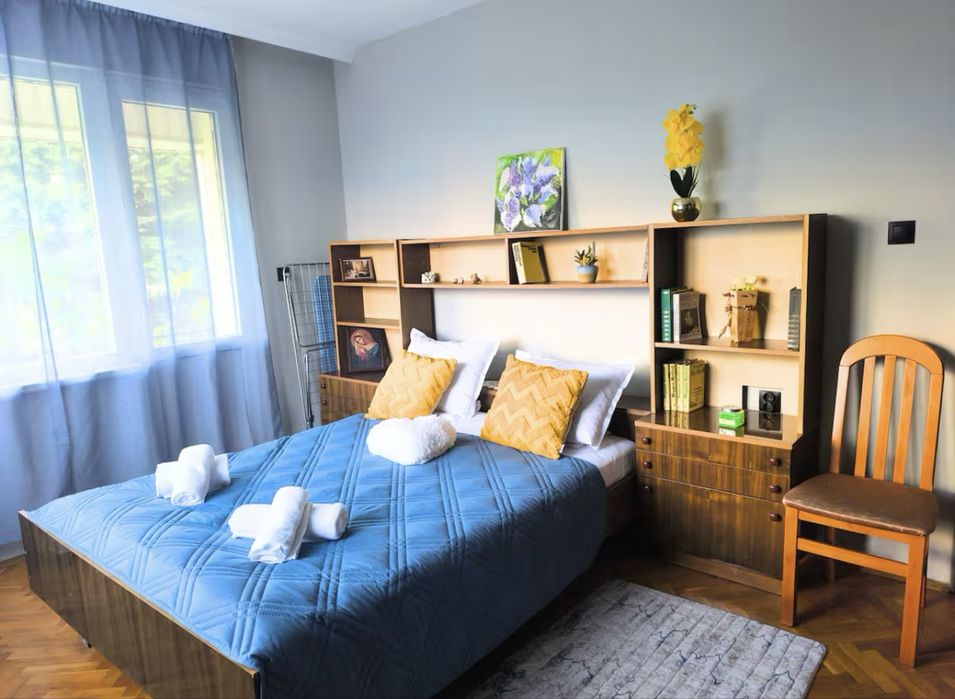 Просторна къща под наем в Костинброд