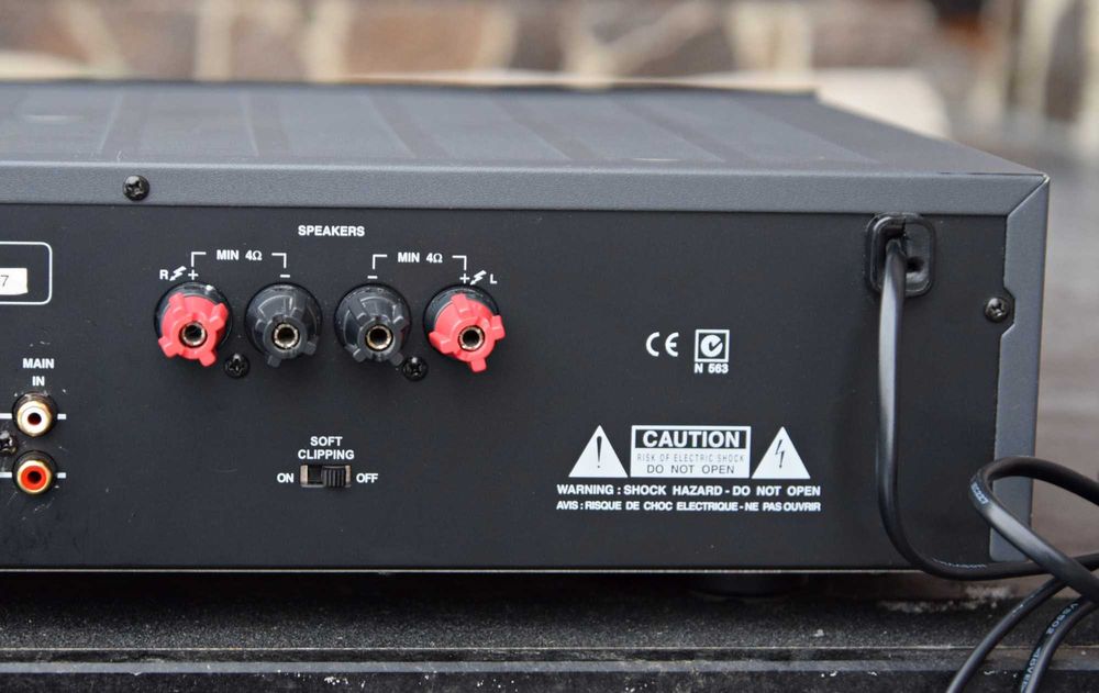 Amplificator NAD C320