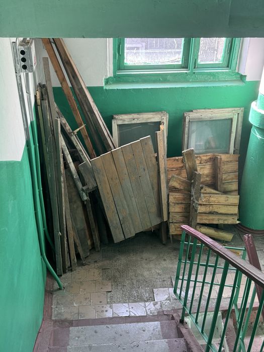 Доски и рамы деревянные