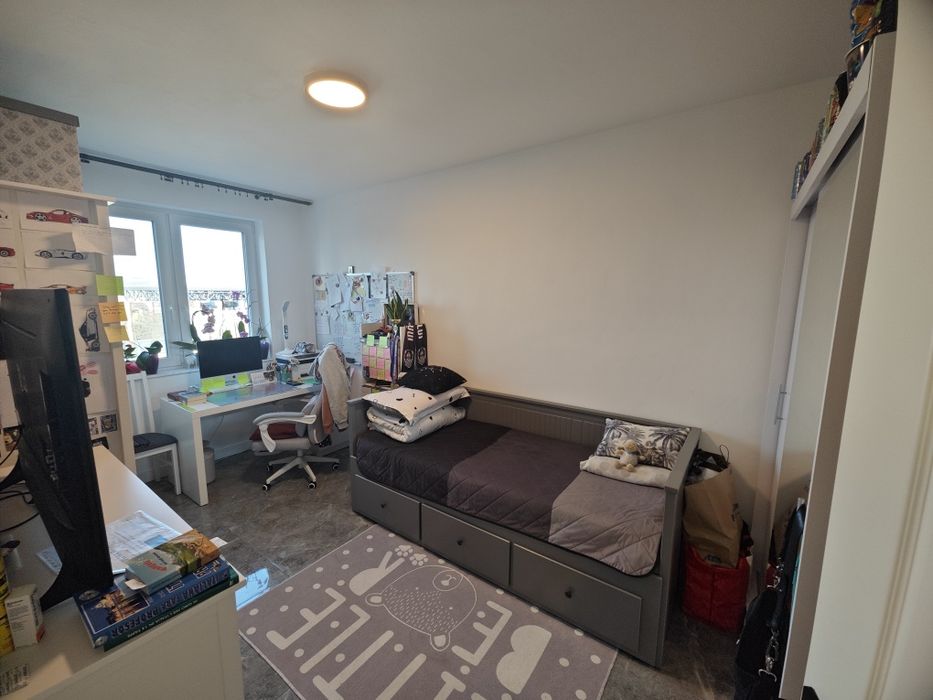Privat vând apartament restructurat complet