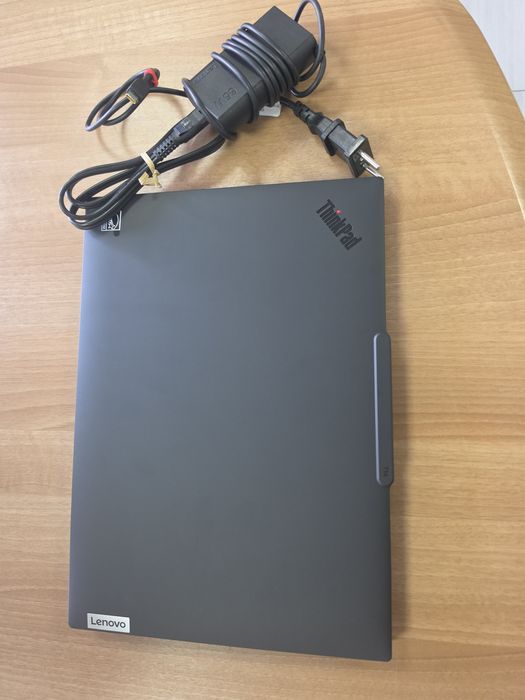 Lenovo ThinkPad T14 Gen 6 Ultra 7 268V 32/1TB 14" FHD+ Touch W11 Pro