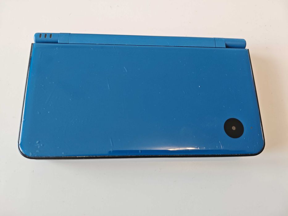 Nintendo DSi XL - качени много игри