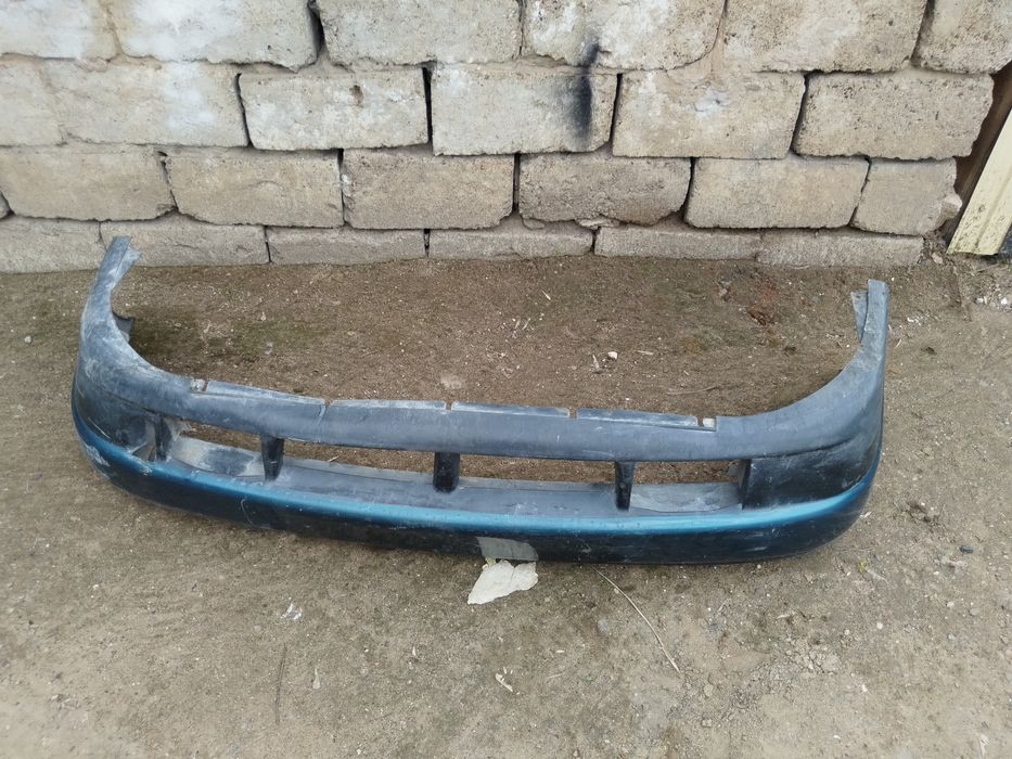 Бампер передний б/у