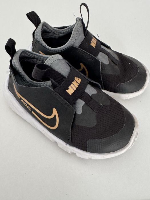 Adidasi Nike pentru copii