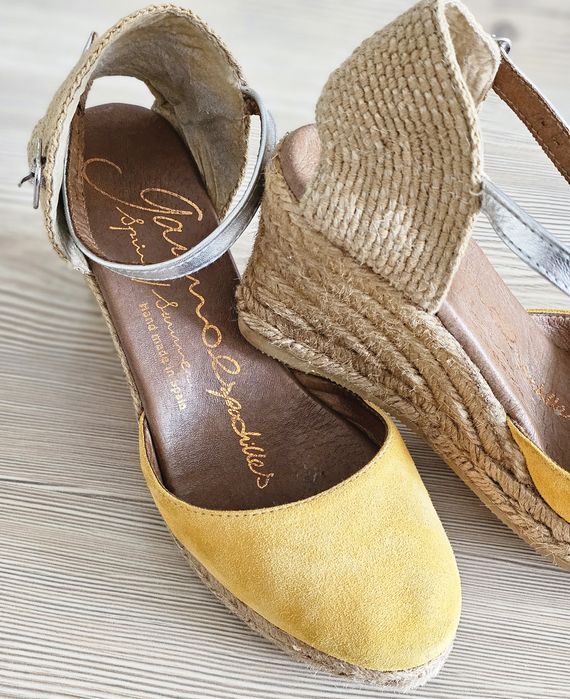 Страхотни дамски сандали