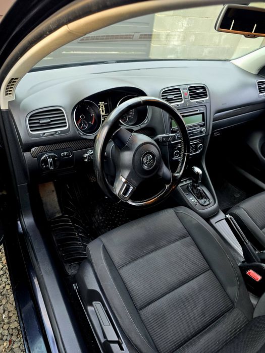 Golf VI 2011 1.6 TDI - DSG - foarte bine echipat