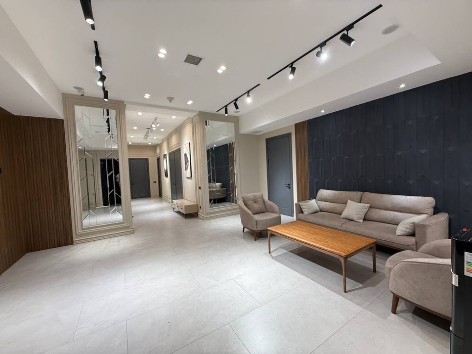 Нежилое помещение Шота Руставели 313квм парк Бабура