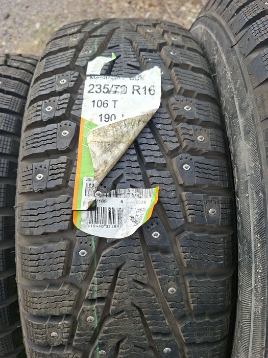 Продам шины 235/70/16 нокиа