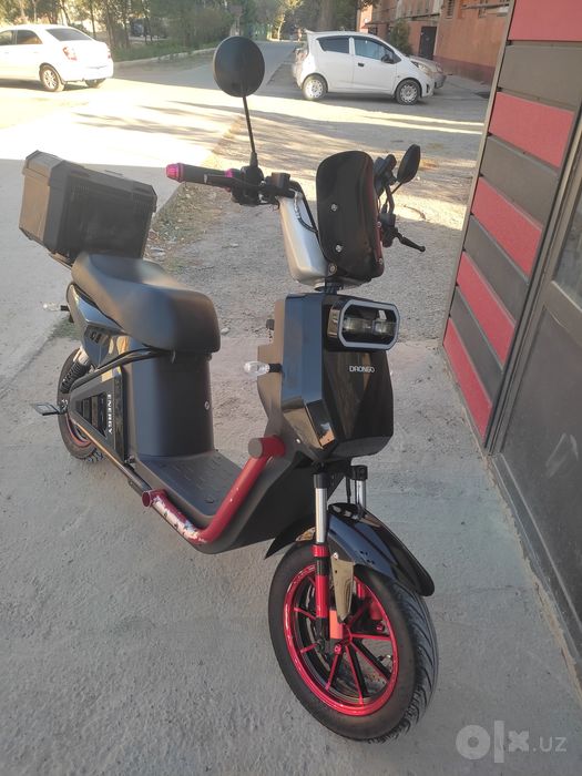 skuter drongo long versiya