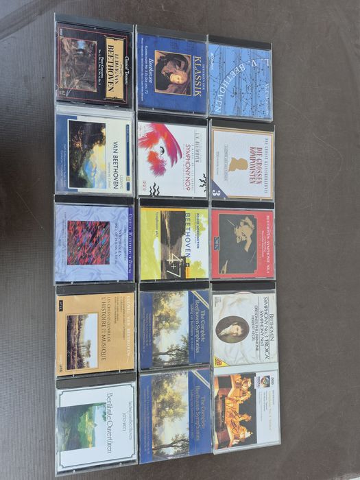 Vand 30 CD muzică clasică mixta de colectie