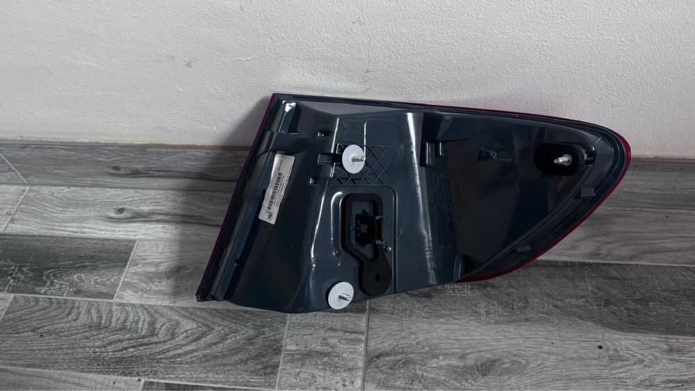 Stop Stanga-Dreapta Bmw serie 5 F10 non facelift