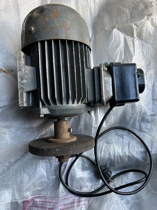 Наждак электрический.