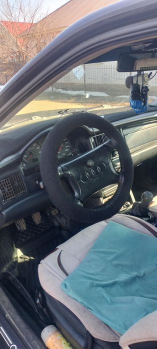 Продам Ауди 80 б4