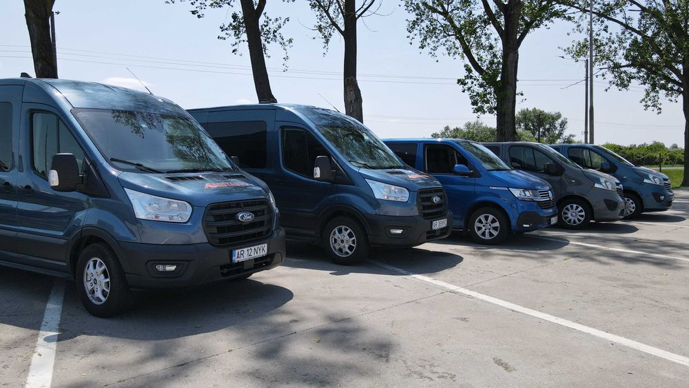 Autocare Si Microbuze De Inchiriat  ARAD - TIMISOARA - ORADEA - DEVA