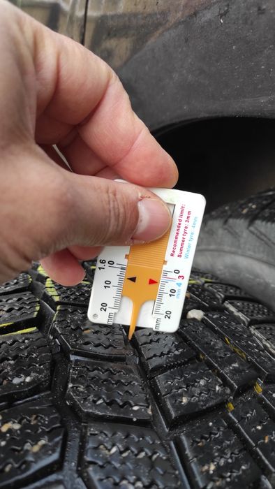 Зимни гуми 215/50 R17