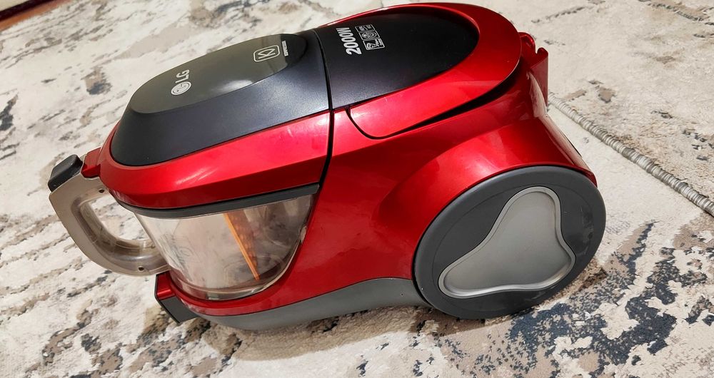 пилесос LG Kompressor