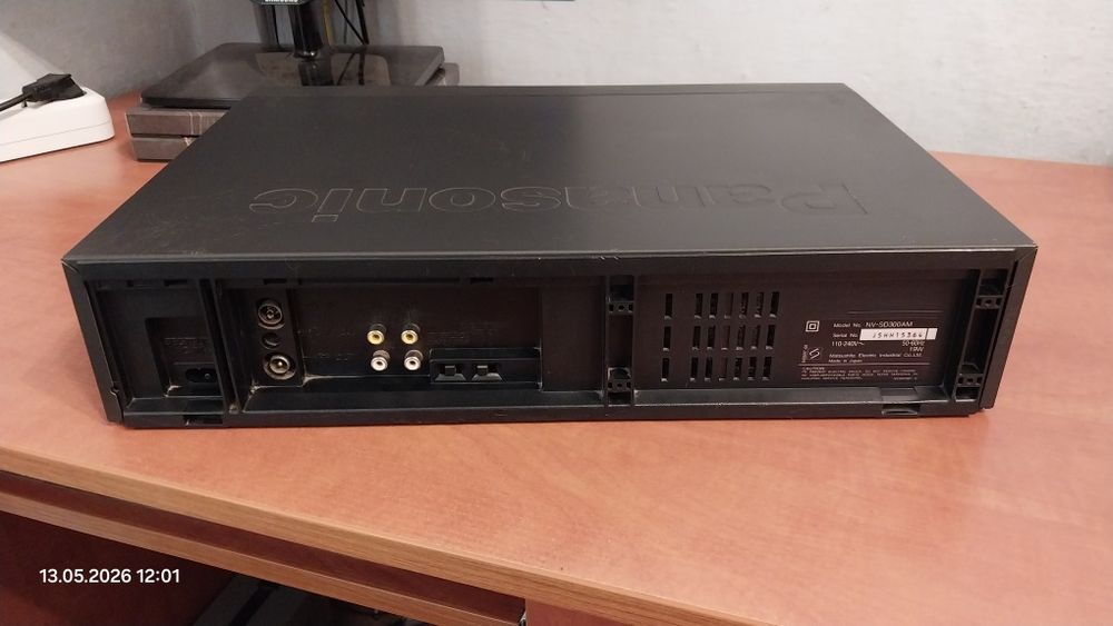Panasonic NV-SD300 VHS видеомагнитофон