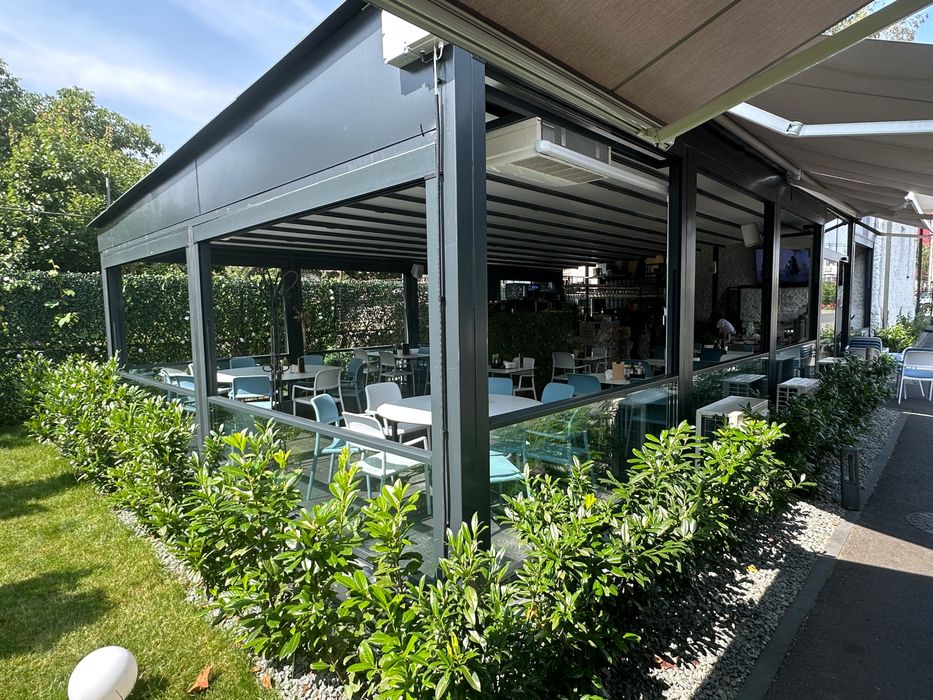 Închideri cu sticlă - Glisantă, Ghilotină, Pliantă.