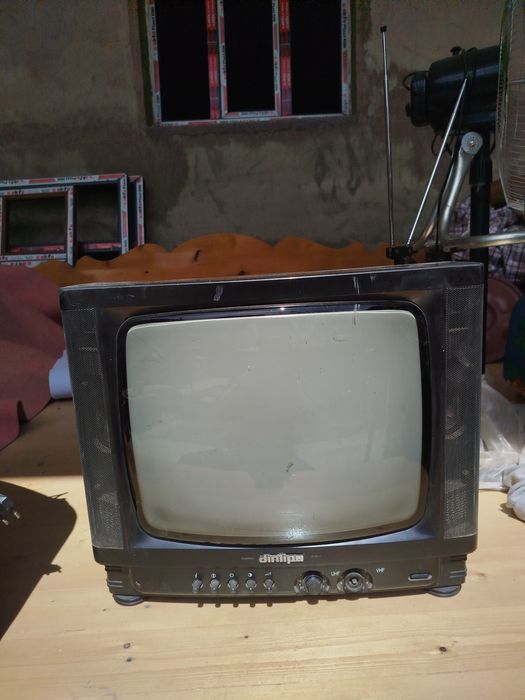 Jenpi televizor sotiladi